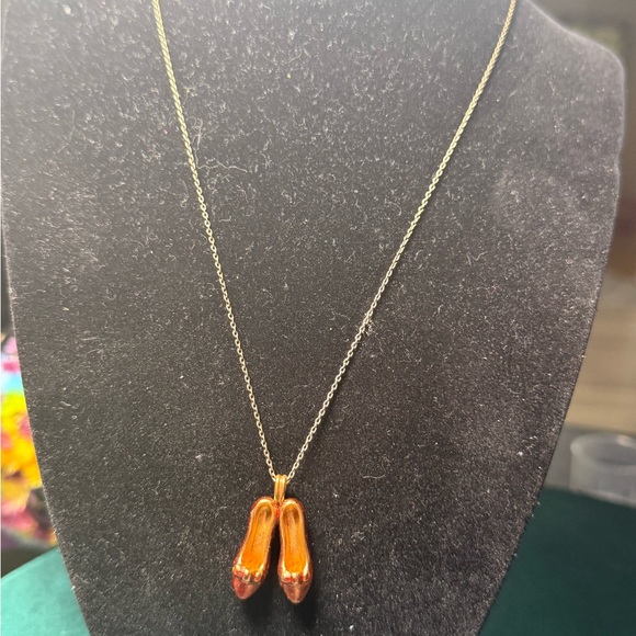 Wizard of Oz Dorthy Red Shoe Pendant Necklace Chain - Picture 6 of 6